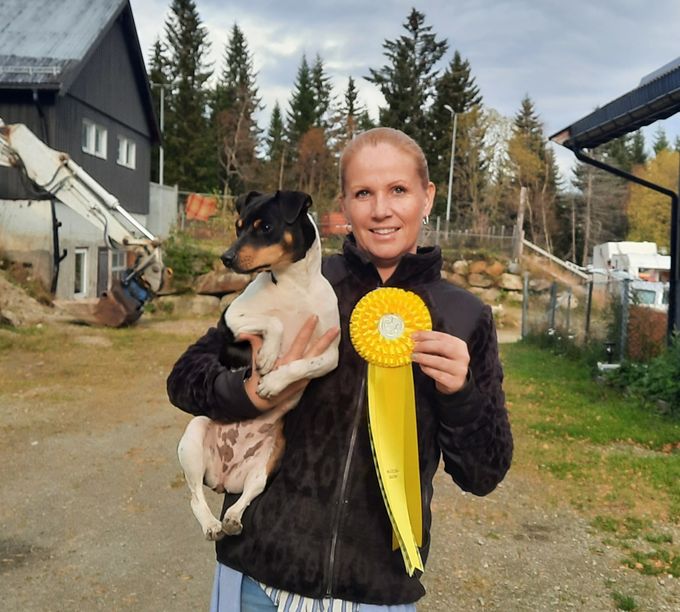 Esme eies av Susanne og Elin og bor i Trondheim